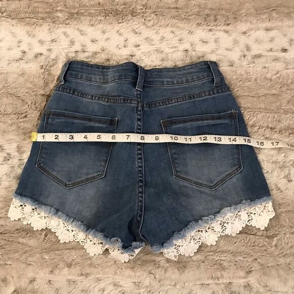 : : NEW 90s Inspired Very Cute Lace Trim Cut Off Shorts : : - Picture 3 of 8